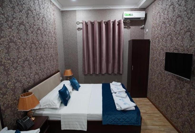 غرفة عائلية, Sapphire