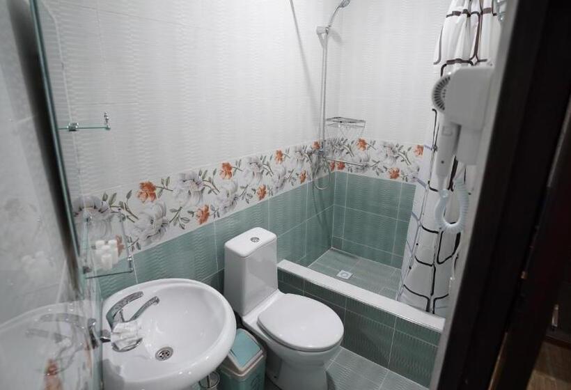 غرفة عائلية, Sapphire