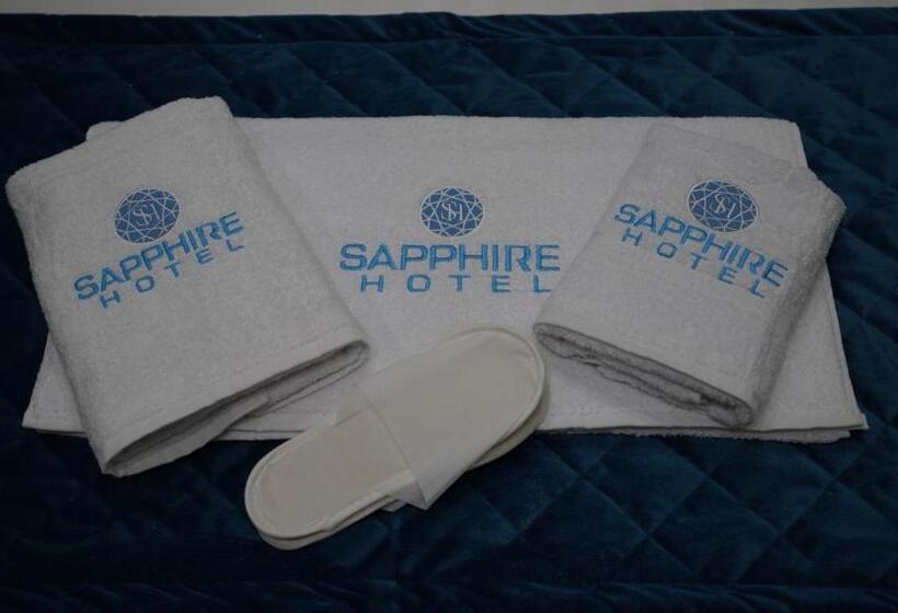 غرفة كلاسيكية ثلاثية, Sapphire