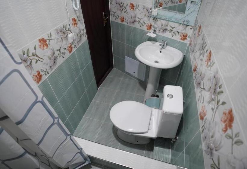 غرفة عائلية, Sapphire