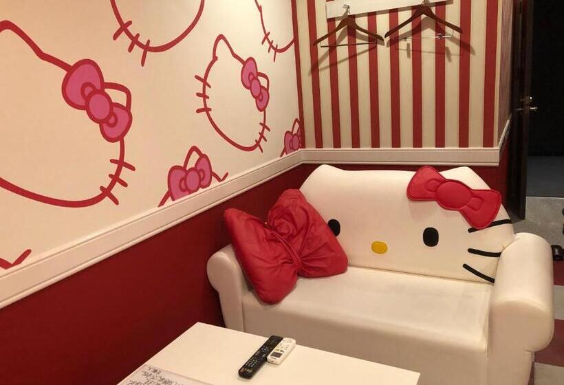 חדר אקונומי, Xenia Mikumo