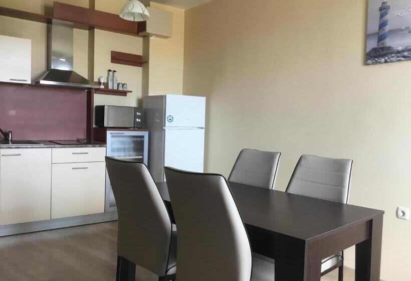 آپارتمان 1 خوابه با تراس, къща за гости емона,обзор