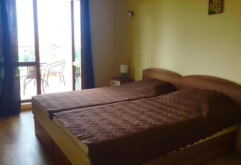 Triple Room Sea View, къща за гости емона,обзор