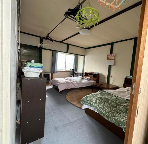 Standart Oda, 民宿 渡辺