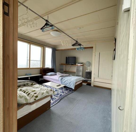 Standart Oda, 民宿 渡辺