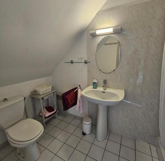 غرفة قياسية, La Grange Aux Moines