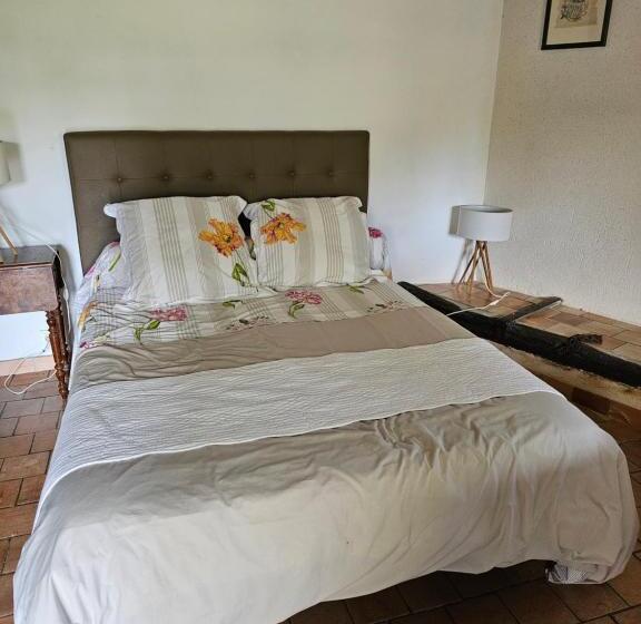 חדר סטנדרט לארבעה, La Grange Aux Moines