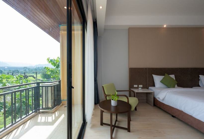 スーペリアールーム, Phumontra Resort Nakhon Nayok