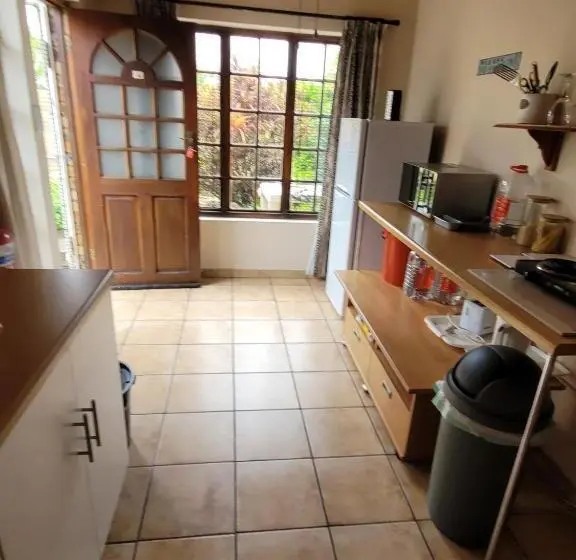 ガーデンビューファミリールーム, Fig Tree Manor Self Catering