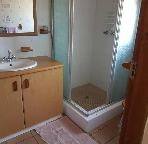 海の見える１ベッドルームアパートメント, Fig Tree Manor Self Catering