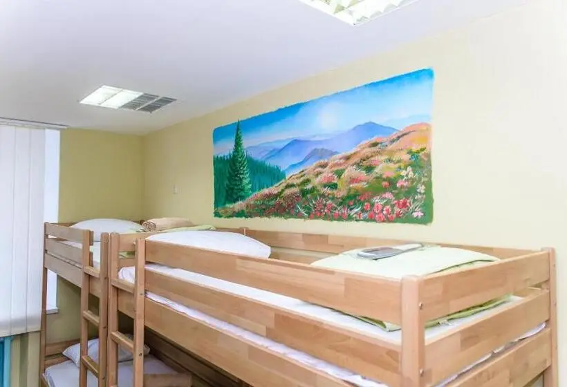 Vuode Makuusalissa, Botanic Globus Hostel