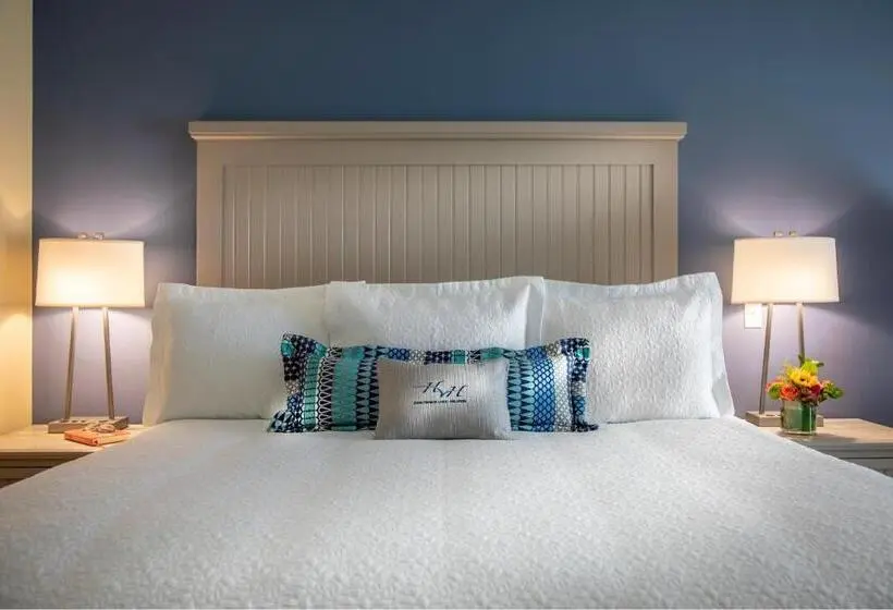 身障者適用キングサイズベッドルーム, Chautauqua Harbor Hotel   Jamestown