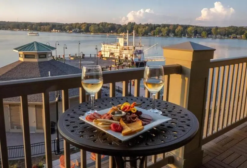 スイート, Chautauqua Harbor Hotel   Jamestown