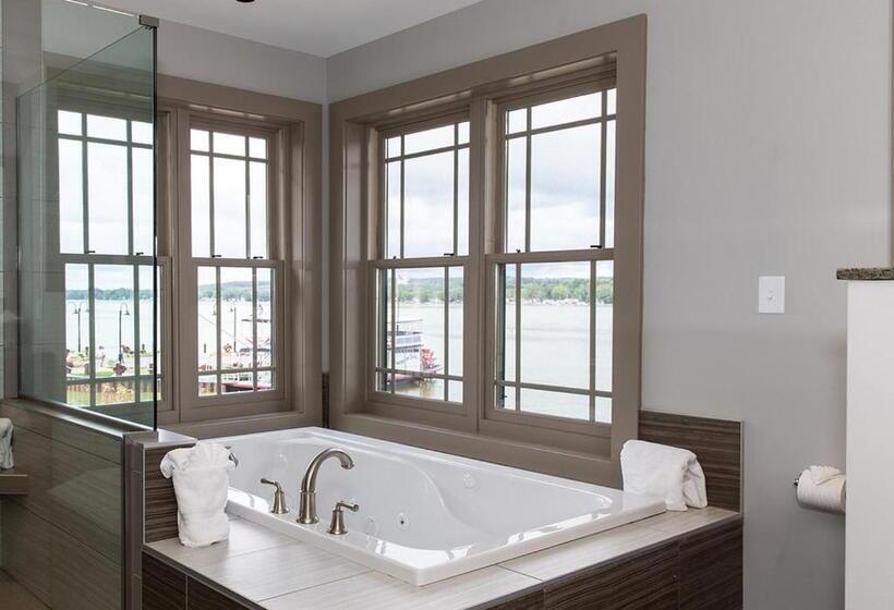 جناح سرير كينج, Chautauqua Harbor Hotel   Jamestown