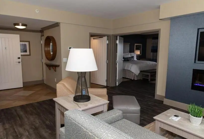キングサイズベッドのスイートルーム, Chautauqua Harbor Hotel   Jamestown