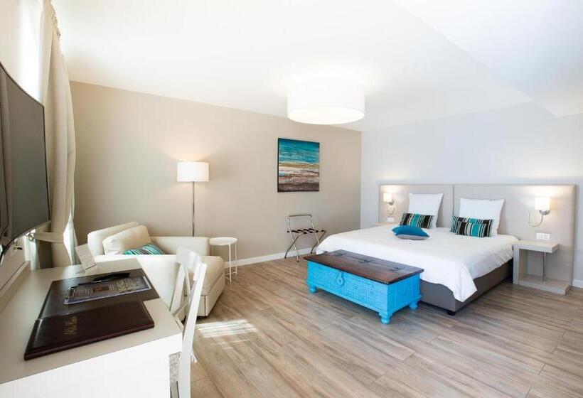 标准工作室, Auberge Des Grands Bois