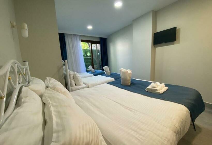 Четырехместный Номер Стандарт Вид на Сад, Cunda Villa Anka