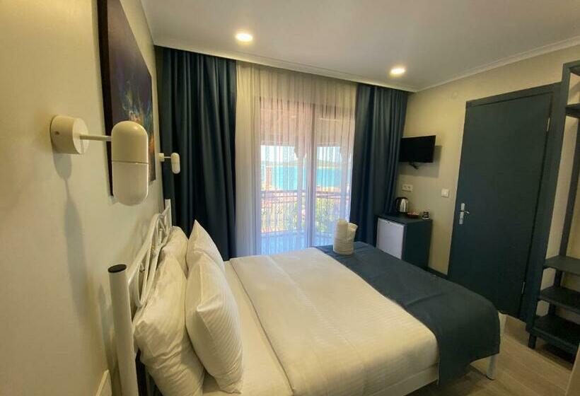 Номер Стандарт Вид на Море с Балконом, Cunda Villa Anka