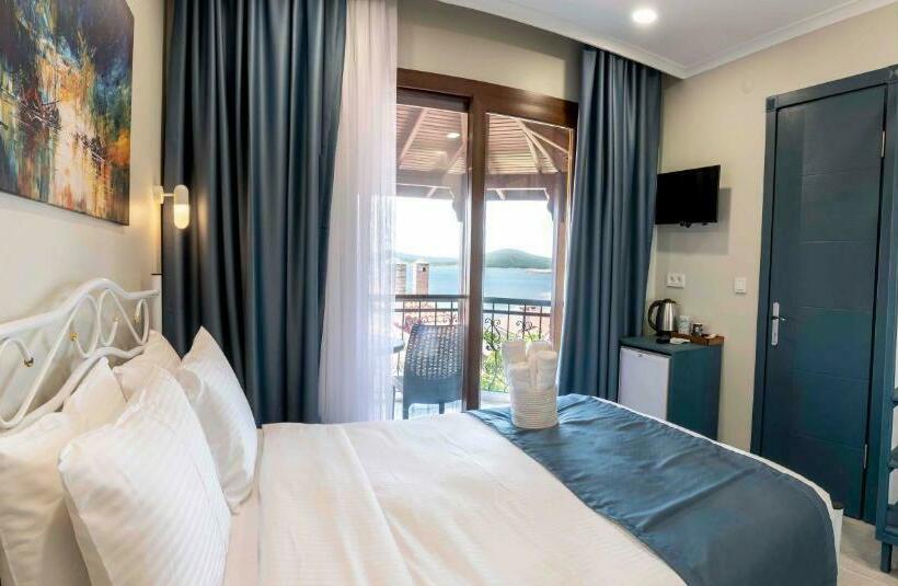 Номер Стандарт Вид на Море с Балконом, Cunda Villa Anka