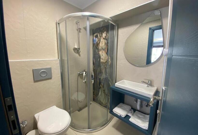 Трехместный Номер Стандарт Вид на Сад, Cunda Villa Anka