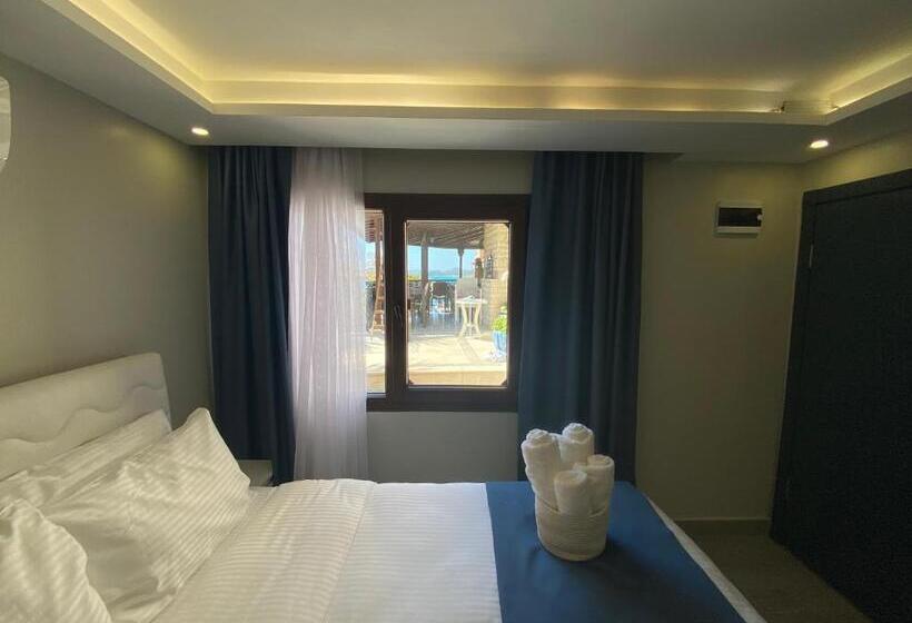 Трехместный Номер Стандарт Вид на Сад, Cunda Villa Anka