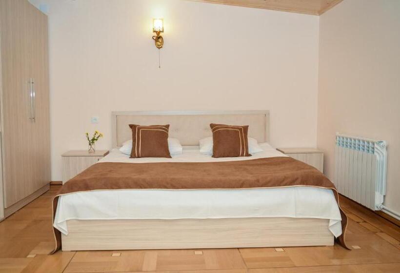 标准三人间, Rubin