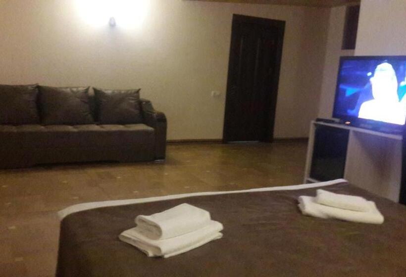 标准三人间, Rubin