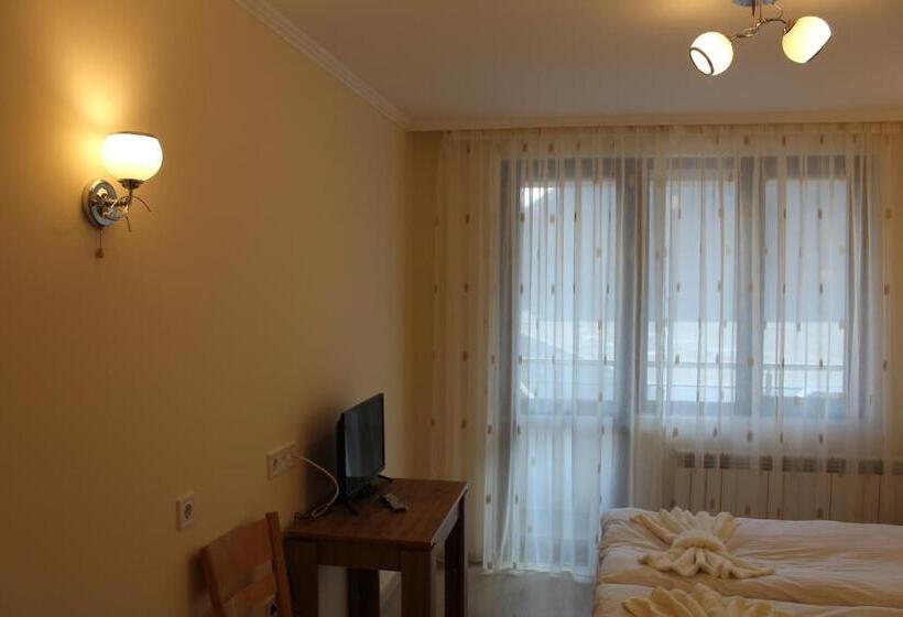 חדר סטנדרט עם מרפסת, къща за гости мишурови