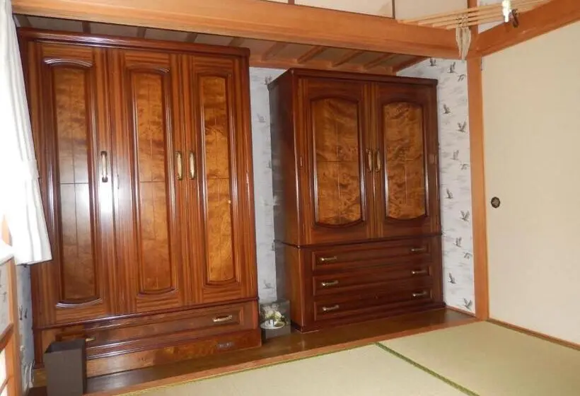 ４ベッドルームハウス, B&b Toyonoakari