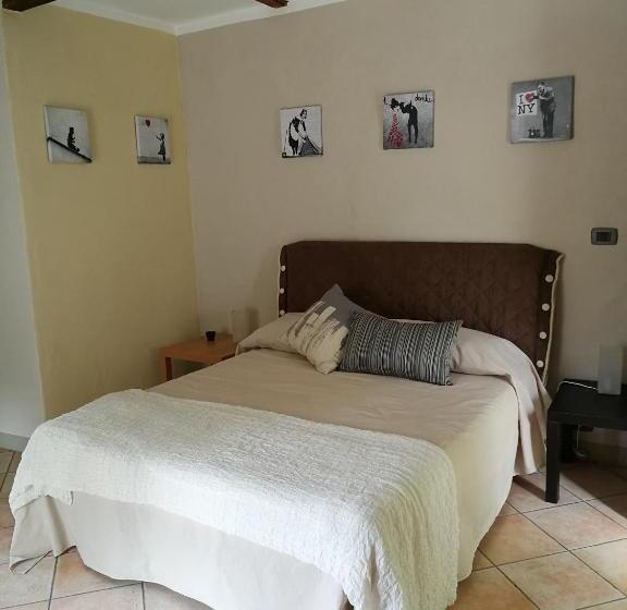 חדר סטנדרט עם טרסה, Locanda Montecarlo