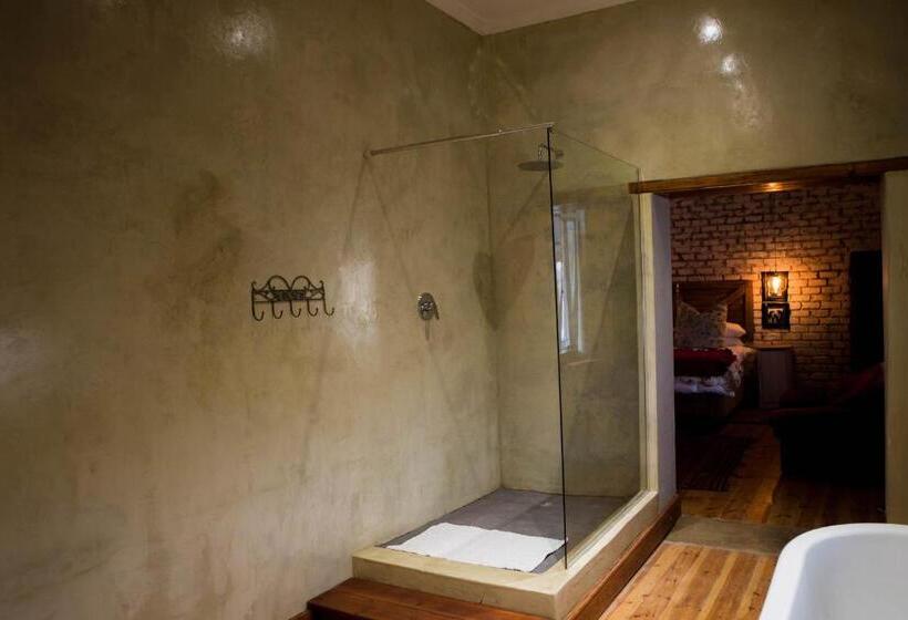 חדר סטנדרט עם מיטת קינג, Three Birds Country House