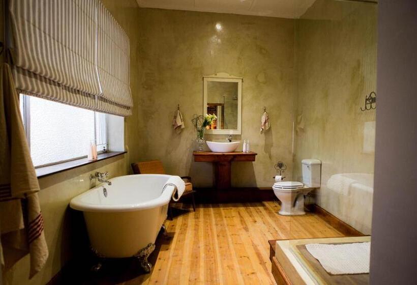 חדר סטנדרט עם מיטת קינג, Three Birds Country House