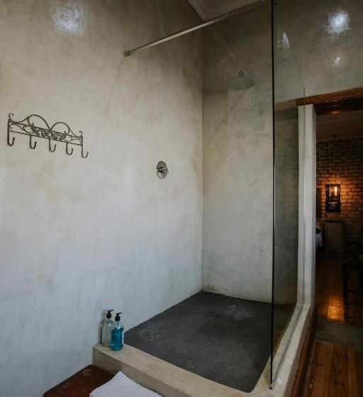 Стандартный Номер Кровать Кинг, Three Birds Country House