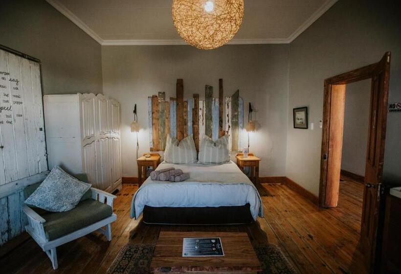 חדר סופריור עם מיטת קינג, Three Birds Country House