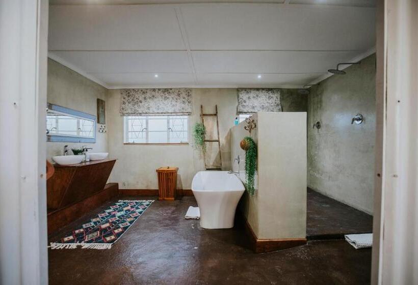 חדר משפתחתי סופריור, Three Birds Country House