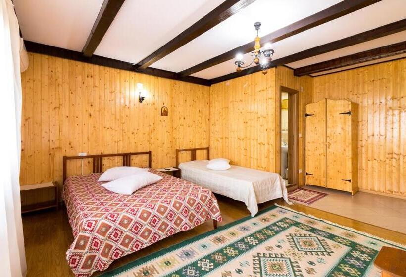 スタンダードトリプルルーム, Pensiunea La Maria Lu  Sandoiu