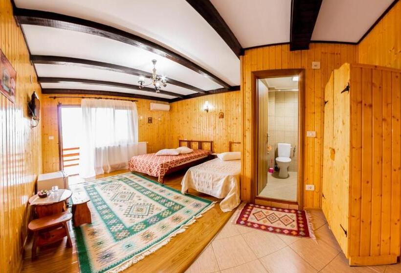 スタンダードトリプルルーム, Pensiunea La Maria Lu  Sandoiu