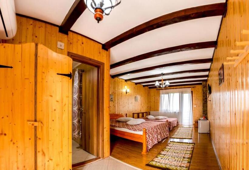 スタンダード４人部屋, Pensiunea La Maria Lu  Sandoiu