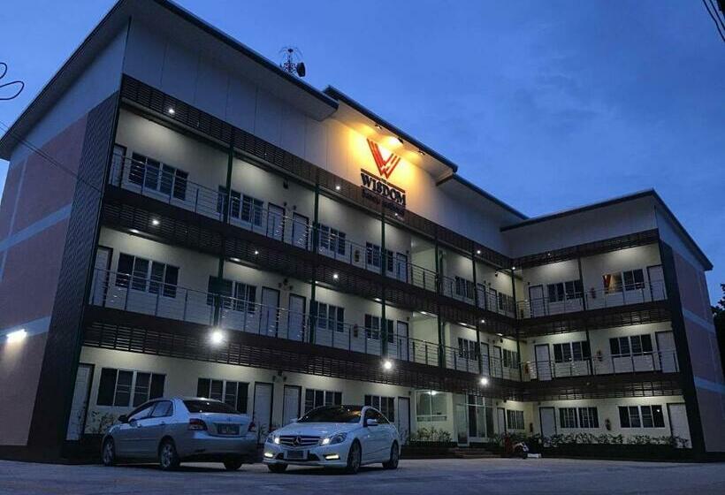 غرفة قياسية مزوَّدة بشُرفة, The Wisdom Residence