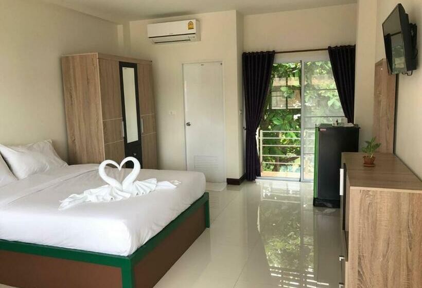 غرفة قياسية مزوَّدة بشُرفة, The Wisdom Residence