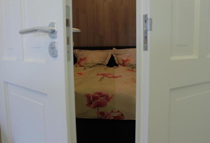 Апартаменты 1 Спальня Нижний Этаж, B&b “te Warskip Bij Blokvis”