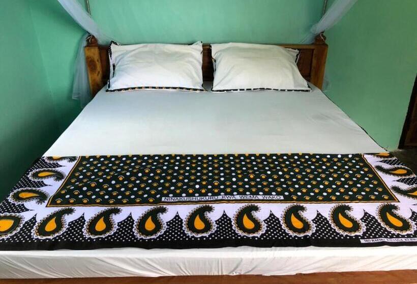 اتاق استاندارد با سرویس بهداشتی مشترک, Beswahilid B & B