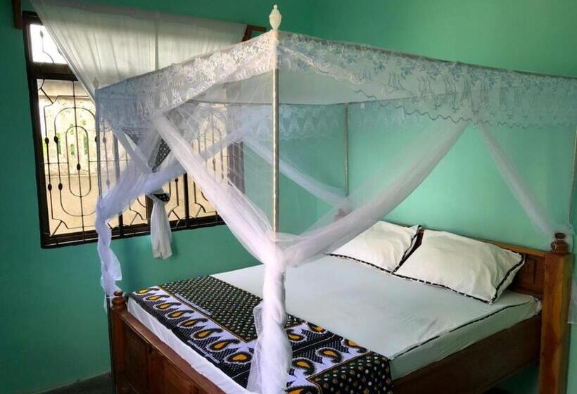 اتاق استاندارد با سرویس بهداشتی مشترک, Beswahilid B & B