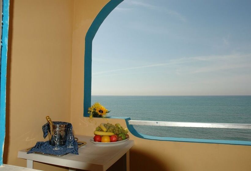 اتاق استاندارد سه نفره, Grand Hotel Dei Cesari Dependance