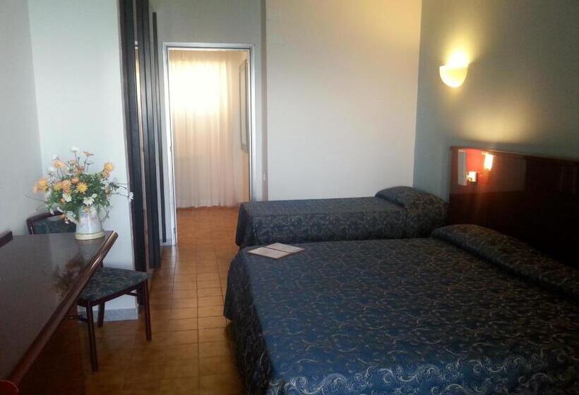 4인용 스탠다드 룸, Grand Hotel Dei Cesari Dependance