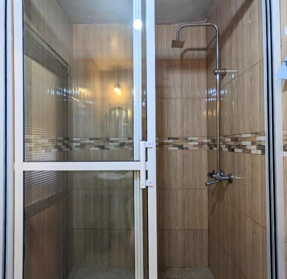 חדר סטנדרט, Lawns