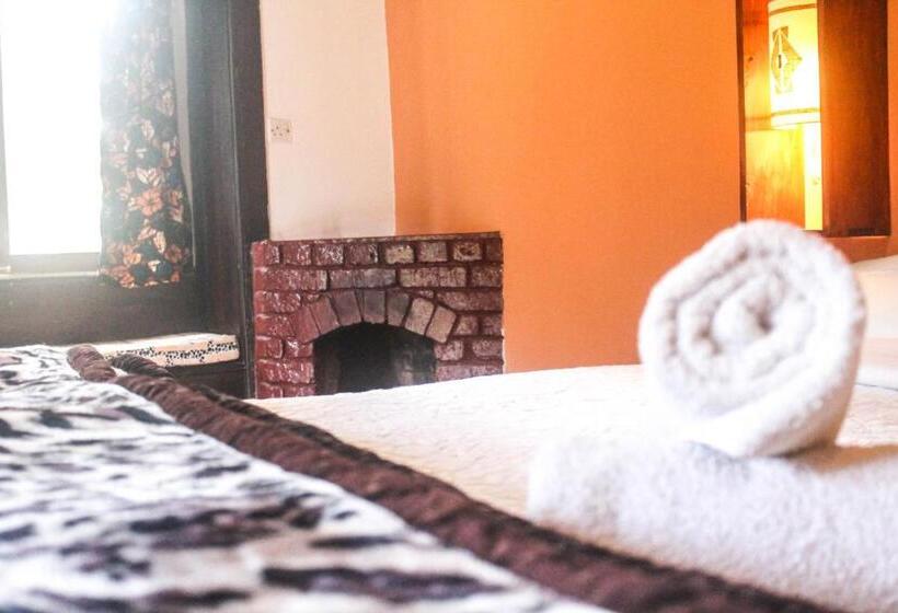 חדר משפחתי, Lawns