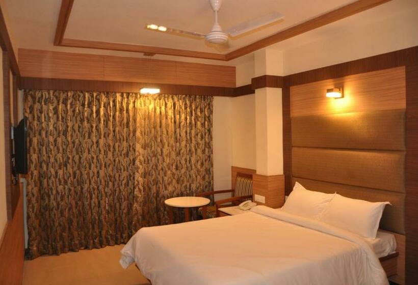 Deluxe Rum, Sms Grand Inn