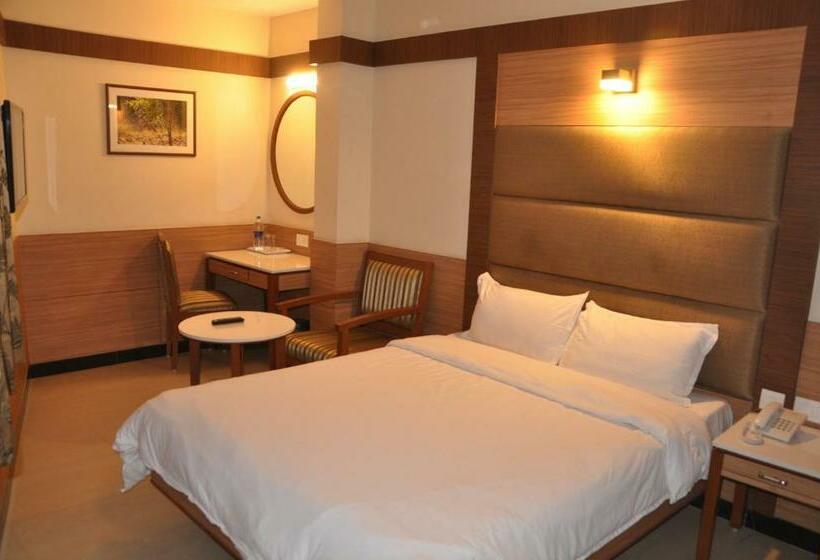 Deluxe Rum, Sms Grand Inn