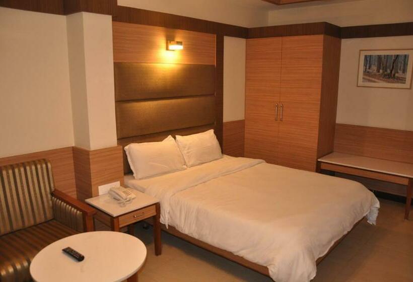 Standard Studio, Sms Grand Inn